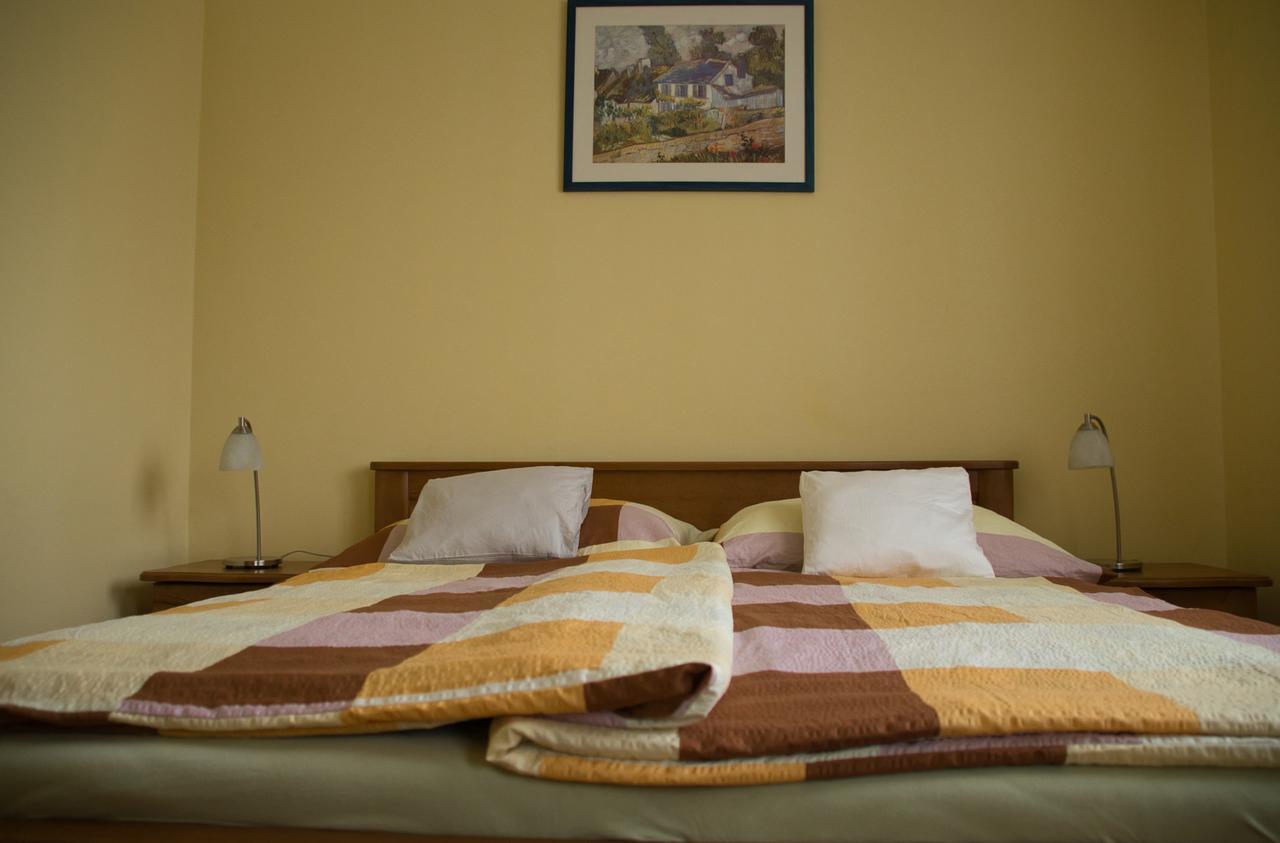 Bodo Park Apartment เฮวิซ ภายนอก รูปภาพ